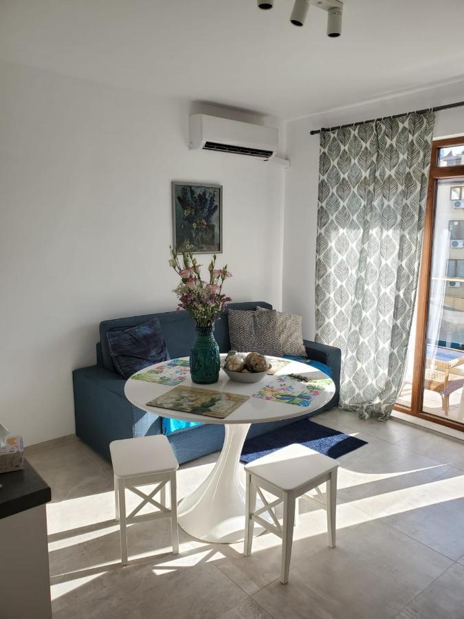 Obzor Tatyana Apartaments Bonjour Εξωτερικό φωτογραφία