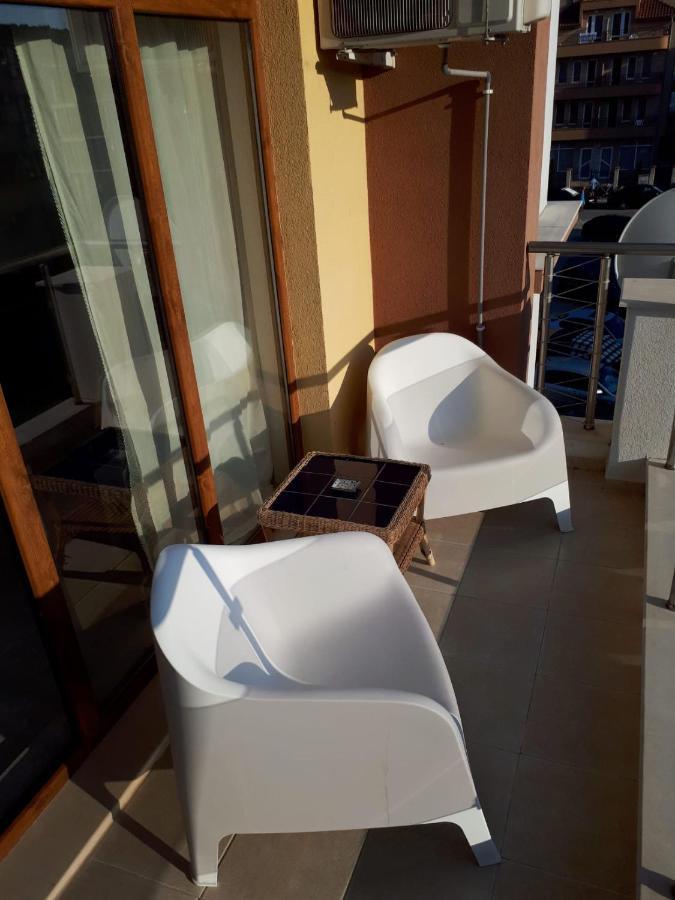 Obzor Tatyana Apartaments Bonjour Εξωτερικό φωτογραφία