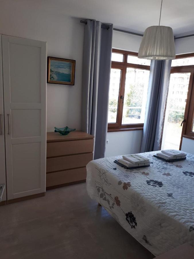 Obzor Tatyana Apartaments Bonjour Εξωτερικό φωτογραφία